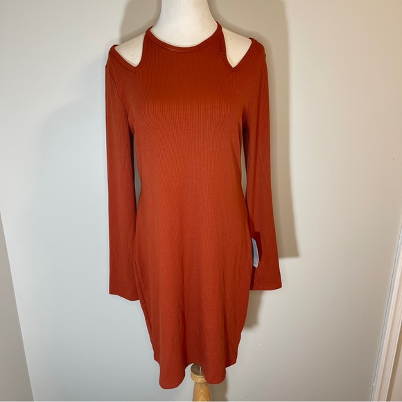 Dual Nature Ribbed Cold Shoulder Halter Bodycon Dress Brick XS - Picture 2 of 6